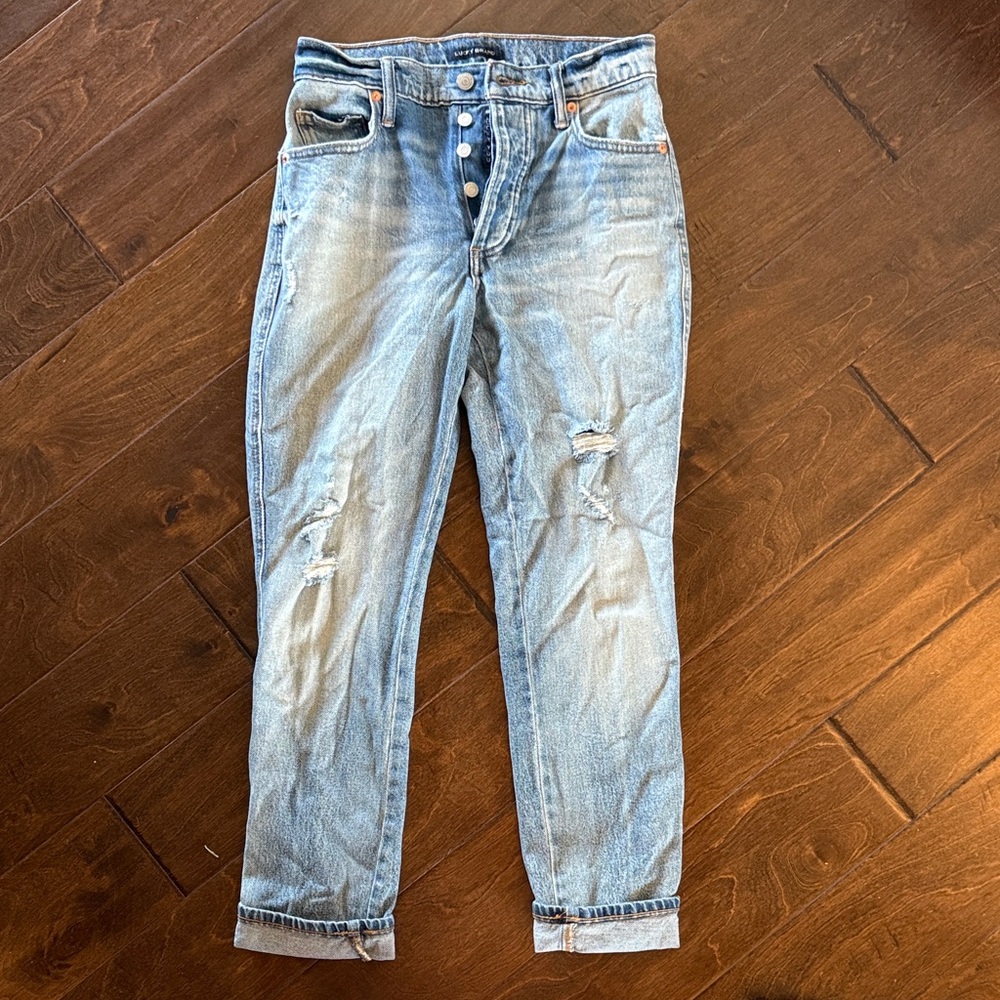 Women’s Light Blue Distressed Jeans